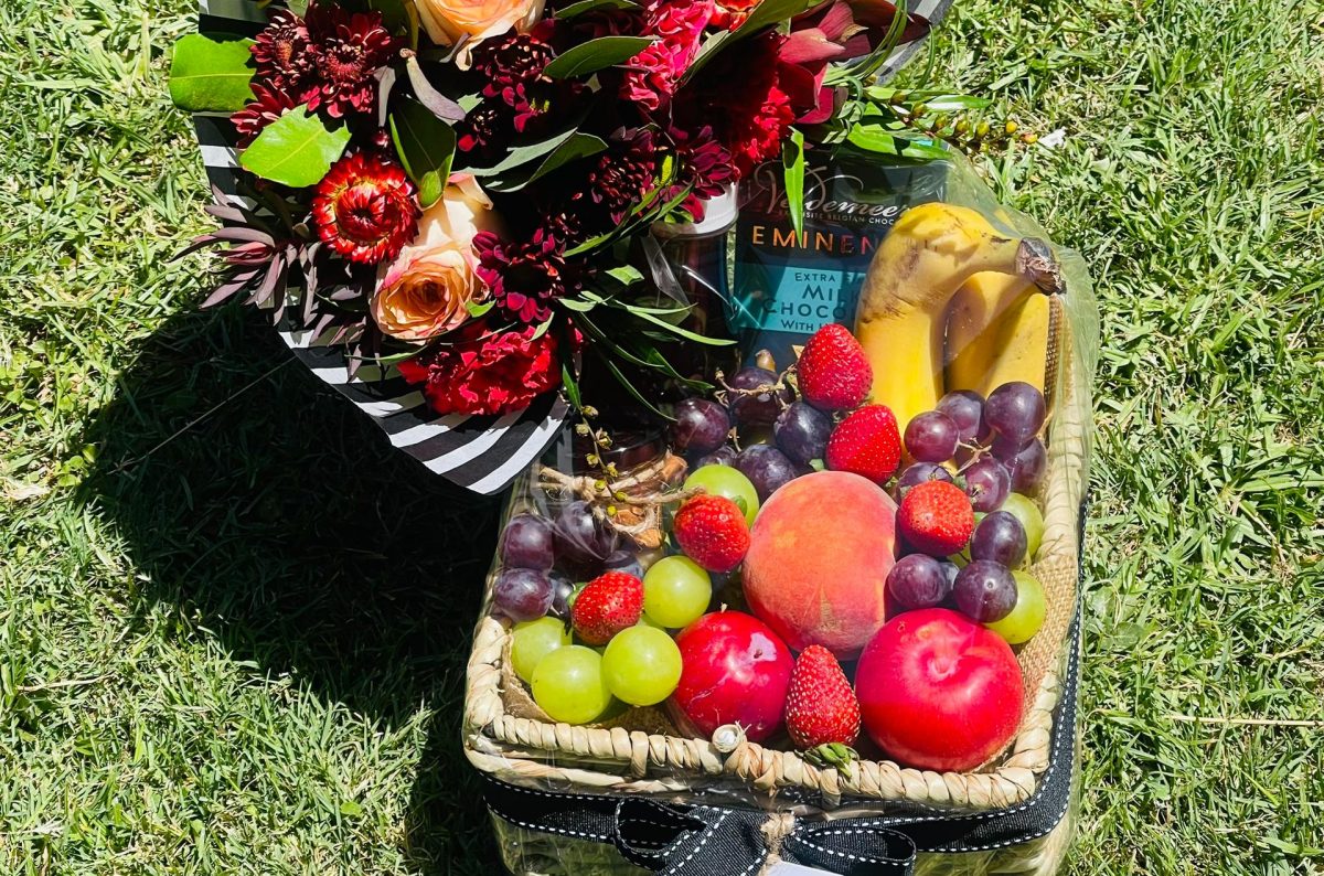 The Best Fruit and Flower Basket Gift Ideas