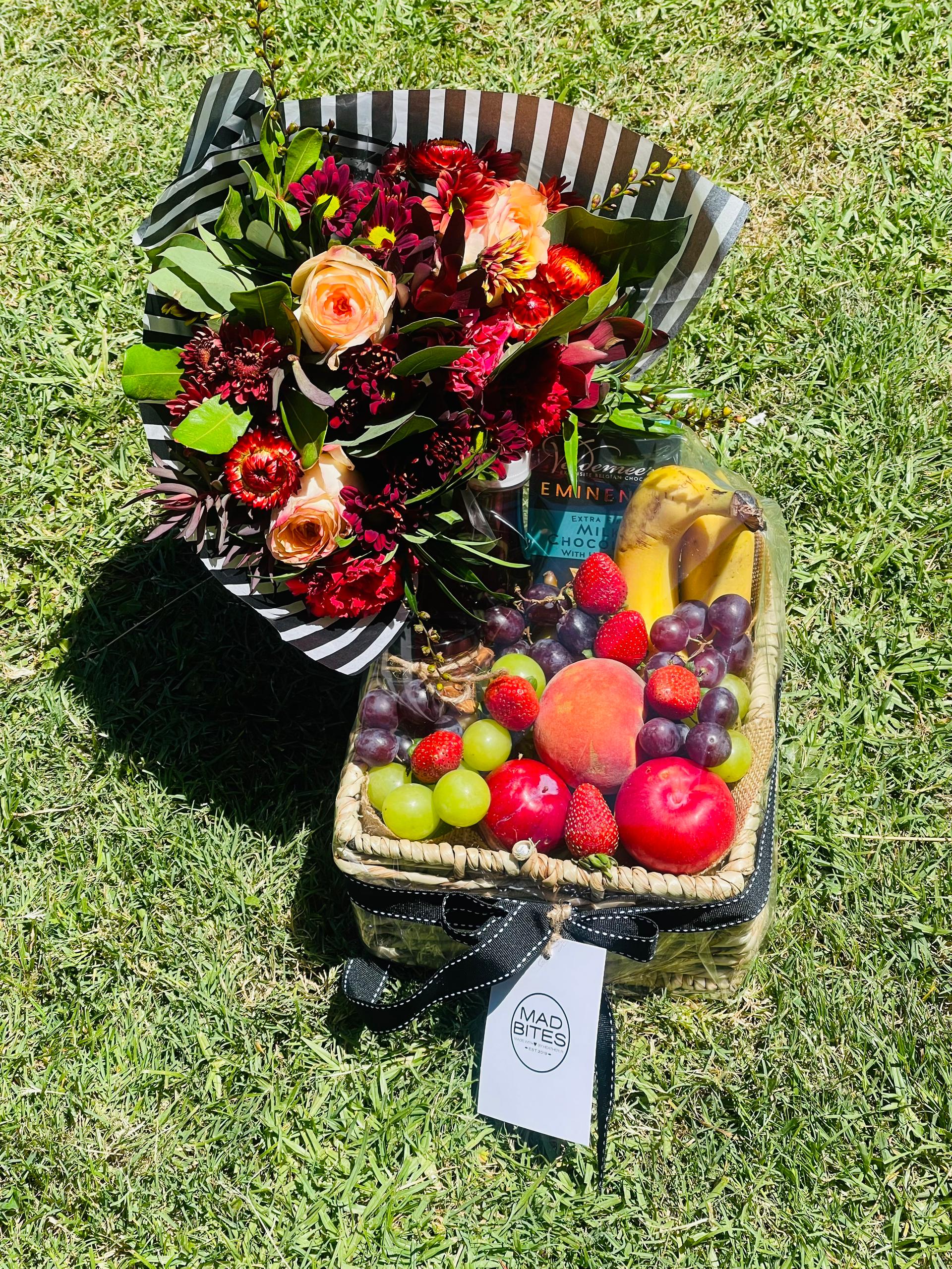 Flower box | fruit and flower basket